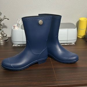 Uggs Sienna rain boot 8